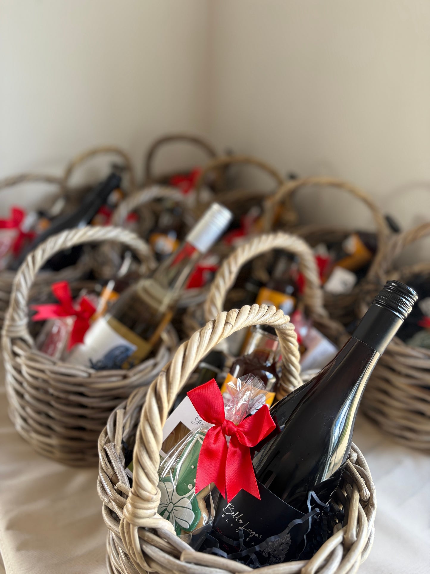 Large Wine & Edibles Gift Hamper